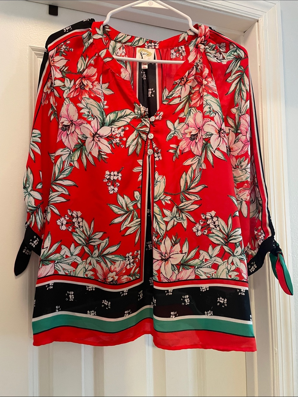 fig and flower Red Floral Button-Front Tunic with Black & Green Trim